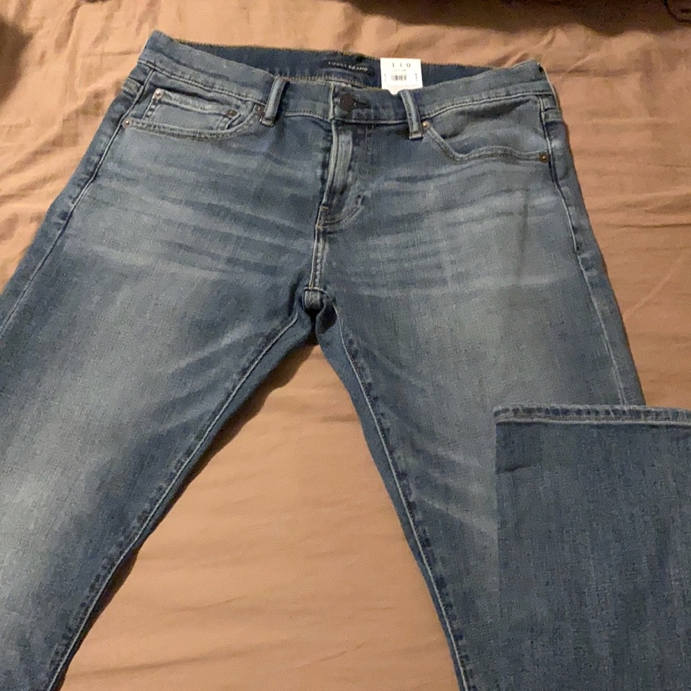 Lucky brand 110 slim style jeans with CoolMax technology
